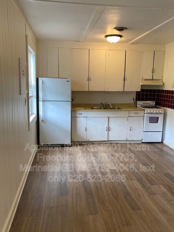 Building Photo - S7559 US-12