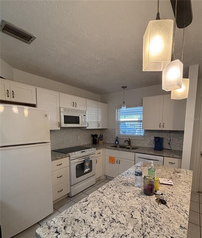 Foto del edificio - 2115 9th Ave W
