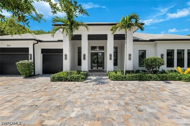 Foto del edificio - 760 Park Shore Dr