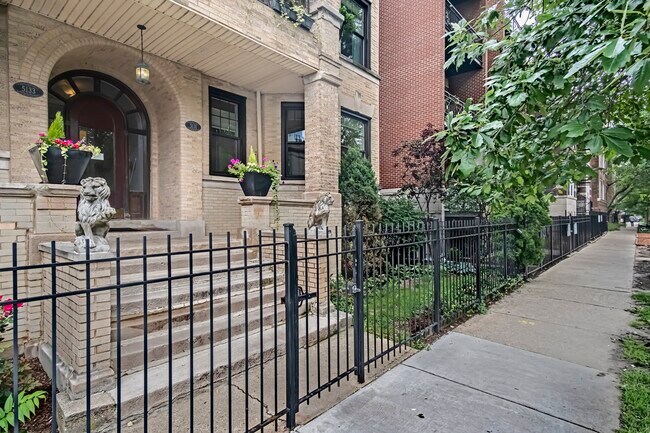 Foto del edificio - 5131 N Kenmore Ave