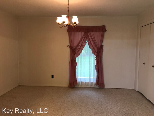 Building Photo - 3 br, 2 bath House - 63 Robinhood Rd