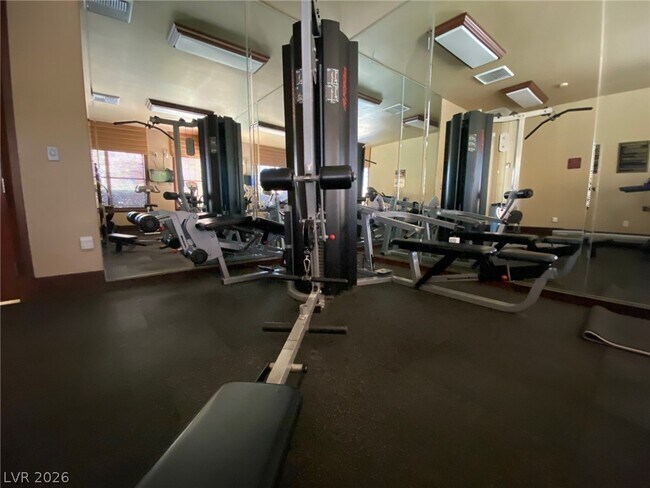 Foto del edificio - 2300 E Silverado Ranch Blvd