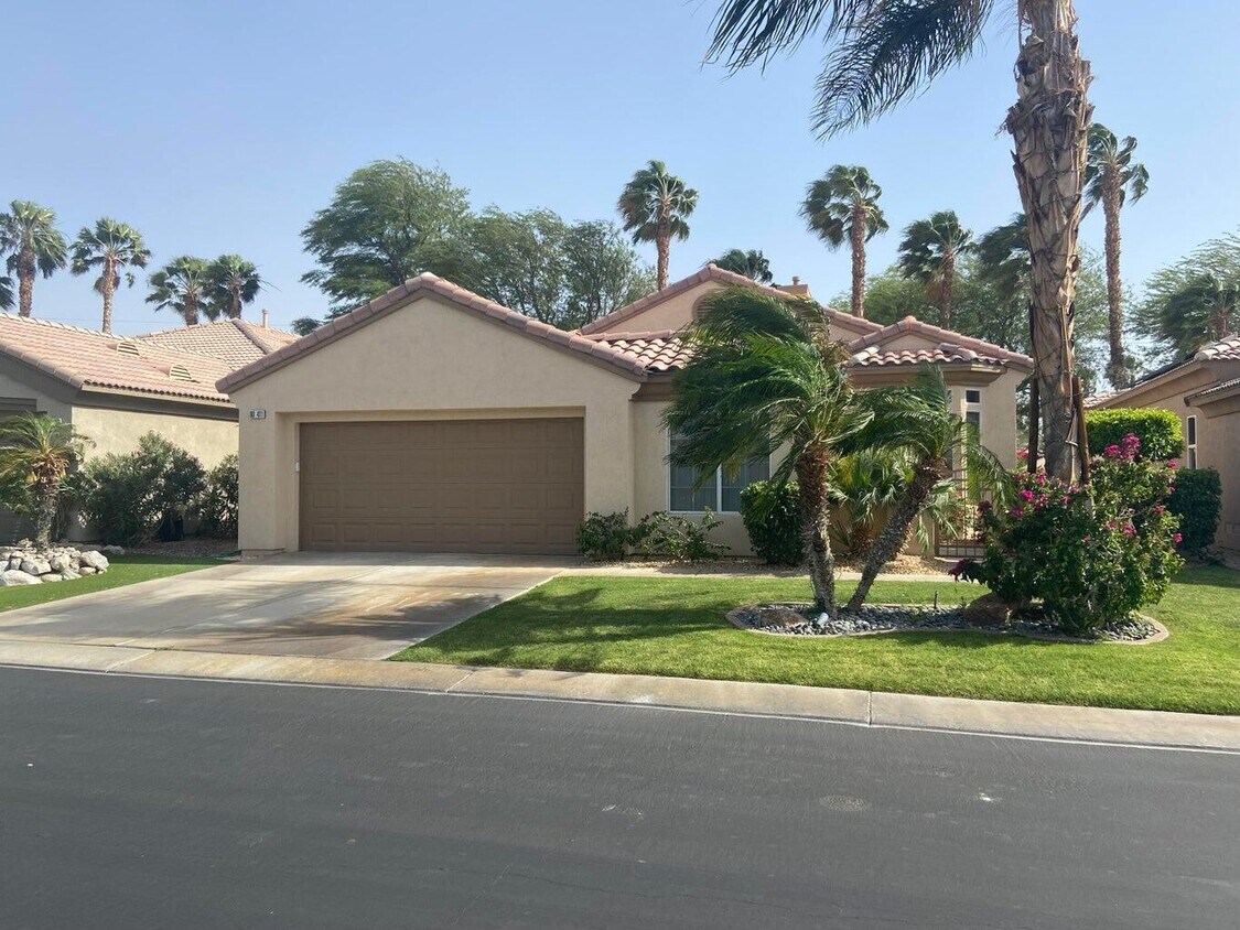 Primary Photo - 80411 Portobello Dr