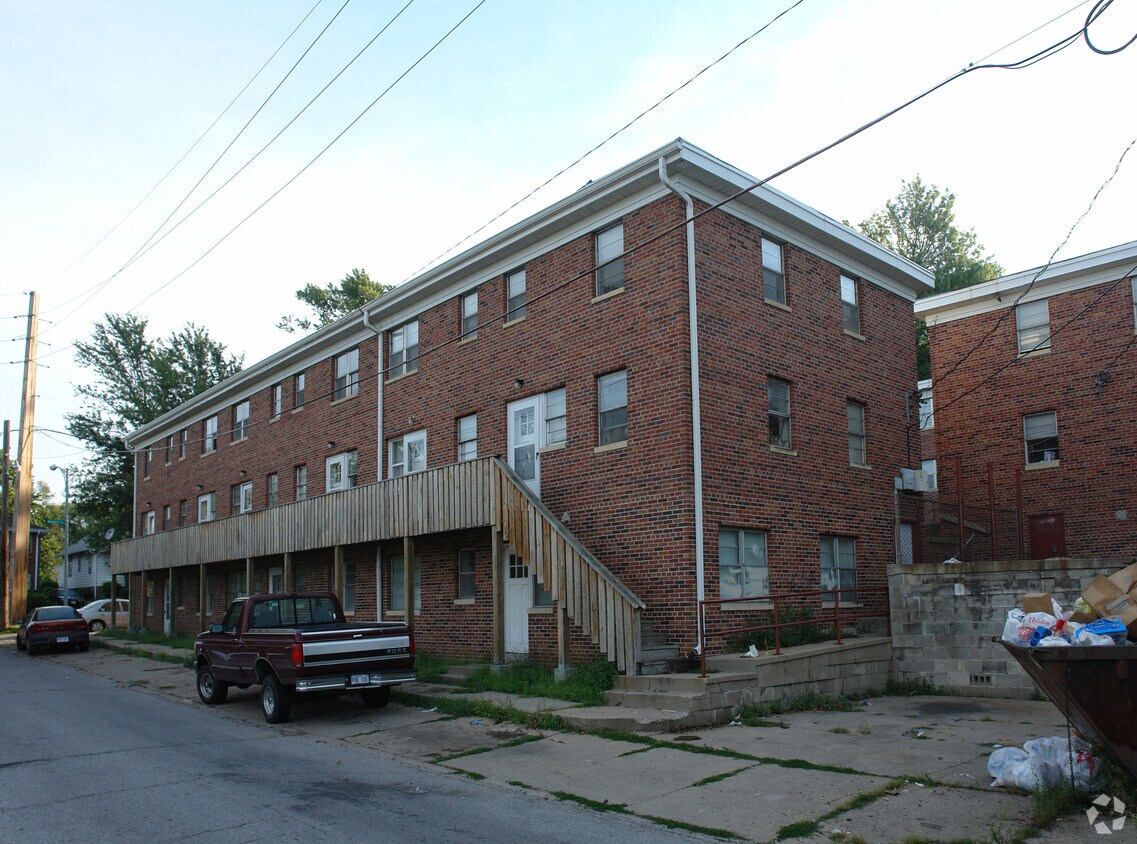 Building Photo - The Dwellings at Davenport