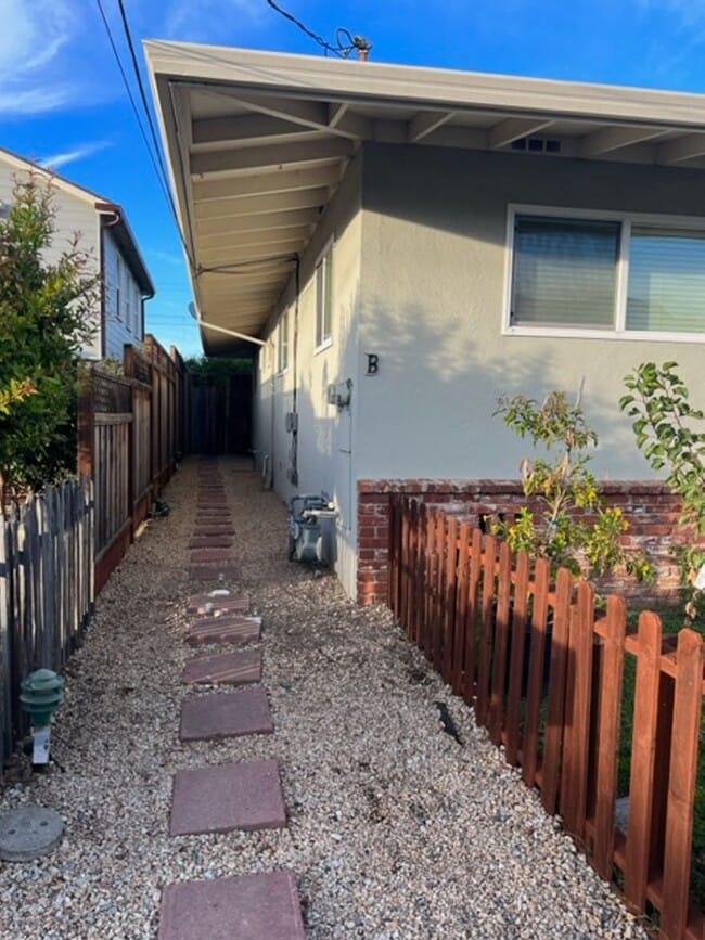 Building Photo - 4805 Topaz Street