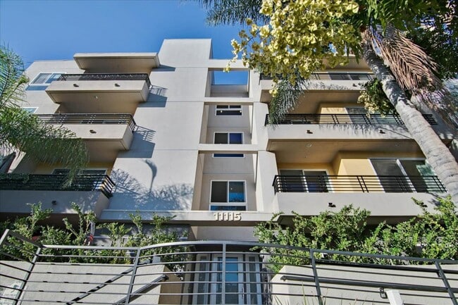 Building Photo - 11115 Acama St