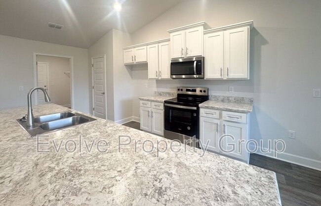 Building Photo - 31 Westridge Ln