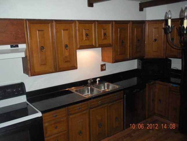 Foto del edificio - 5440 Baywood St