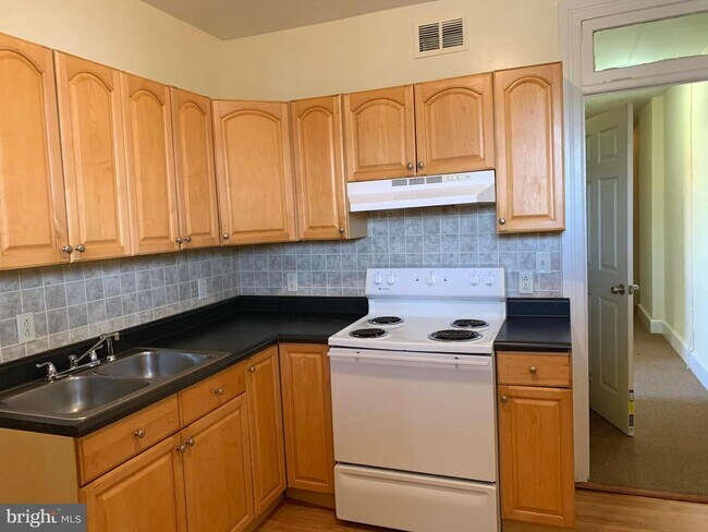 Foto del edificio - 141 S Mulberry St