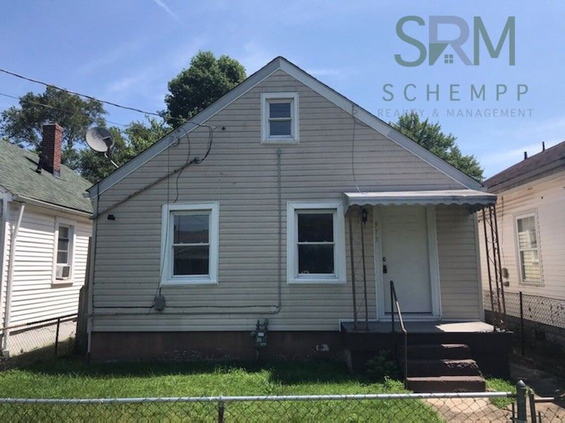 2 bedroom home in South Louisville now available! - 2 bedroom home in South Louisville now available!