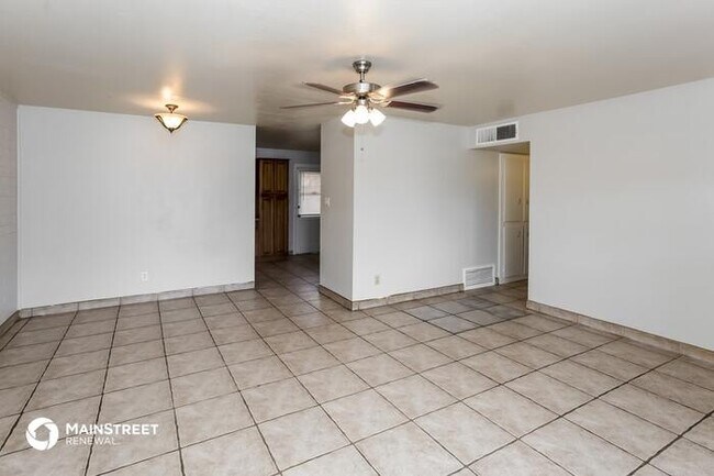 Foto del edificio - 6107 N 32nd Ave, Phoenix, AZ 85017