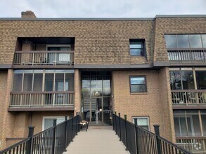 Building Photo - 5426 Valley Green Dr