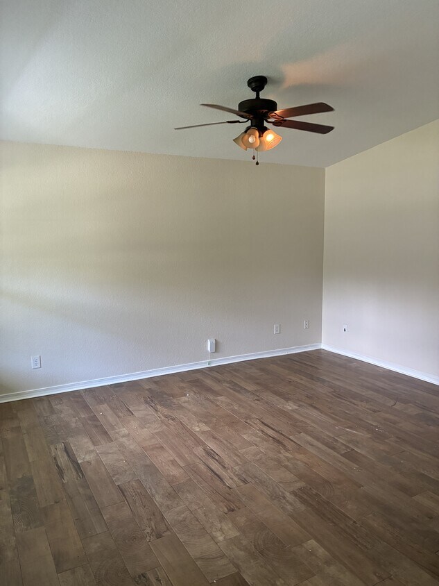 Foto principal - 6099 E Pike St