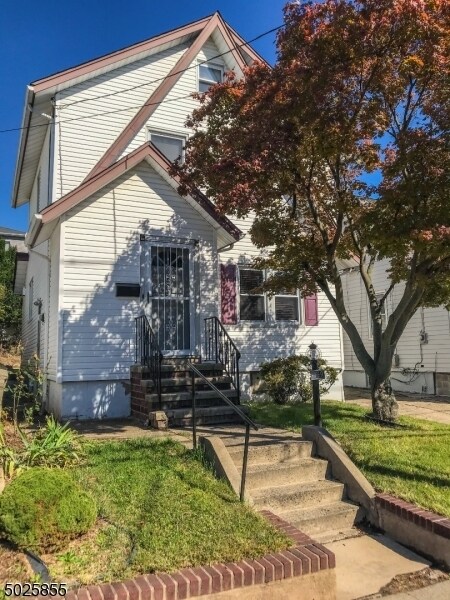 Foto principal - 349 Florence Ave