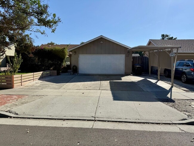 Photo - 726 Shawnee Ln House