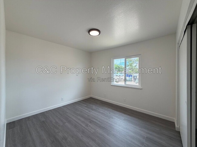 Building Photo - 21490 Bear Valley Rd