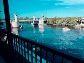 Building Photo - 740 E Ocean Ave