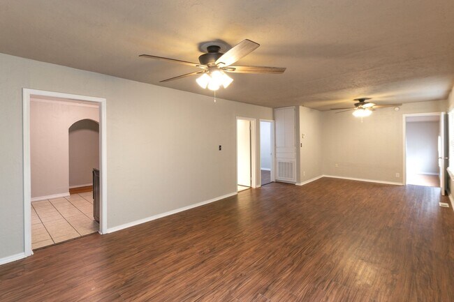 Foto del edificio - Beautiful 3 Bed 2 bath Home in Norman!