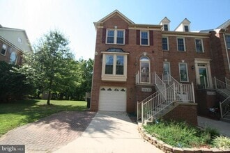 Building Photo - 10137 Treble Ct