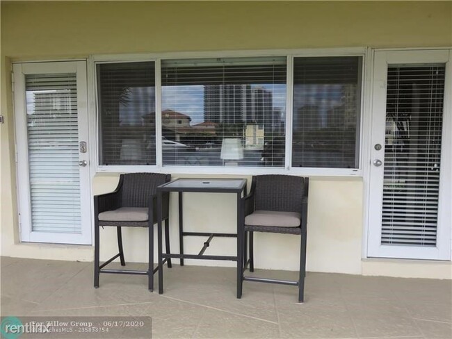 Foto del edificio - 118-2832 NE 32nd St