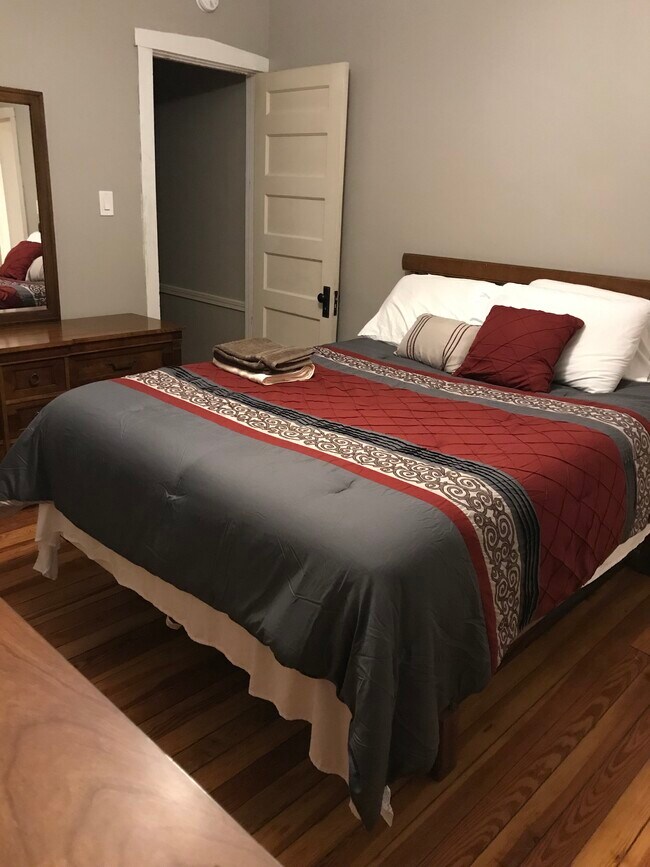 Foto del edificio - 249 E Park Blvd