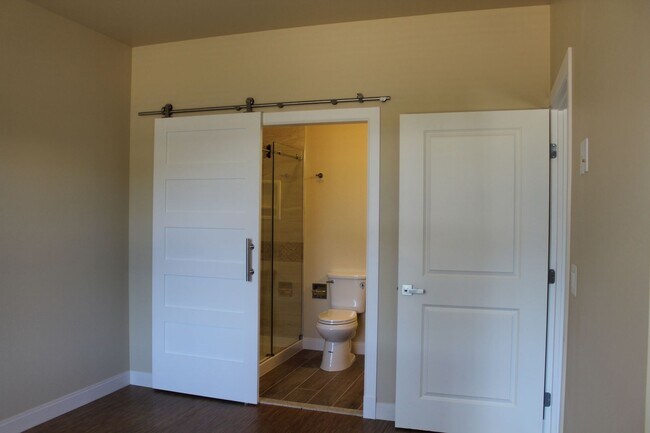 Foto del edificio - Newer 2 bed / 2 bath Bison Cove Condo