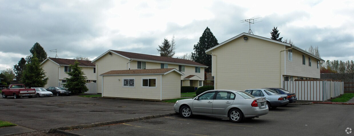 Building Photo - 820-856 34th Ave SE