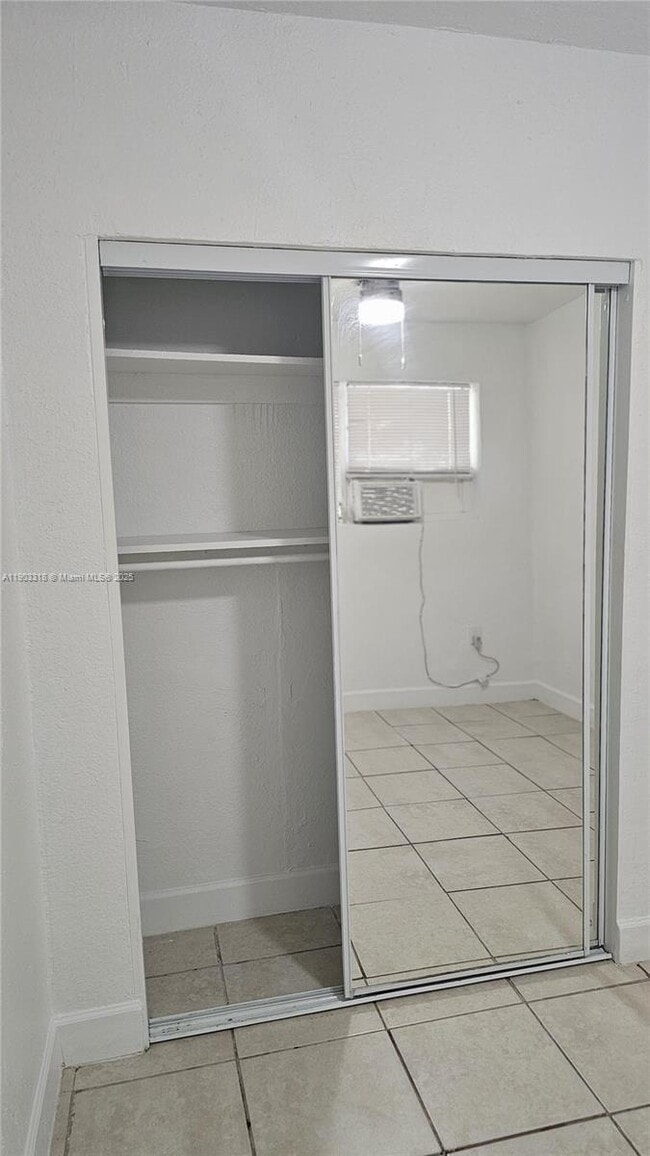 Foto del edificio - 1004 NW 3rd Ave