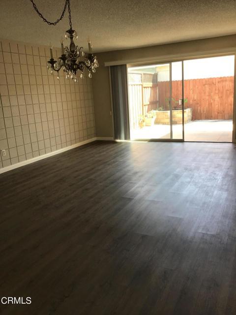 Building Photo - 136 E Bowling Green