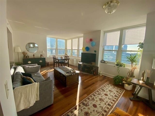 Foto del edificio - 88 Morgan St