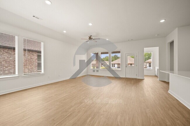 Foto del edificio - 621 Riley Ln