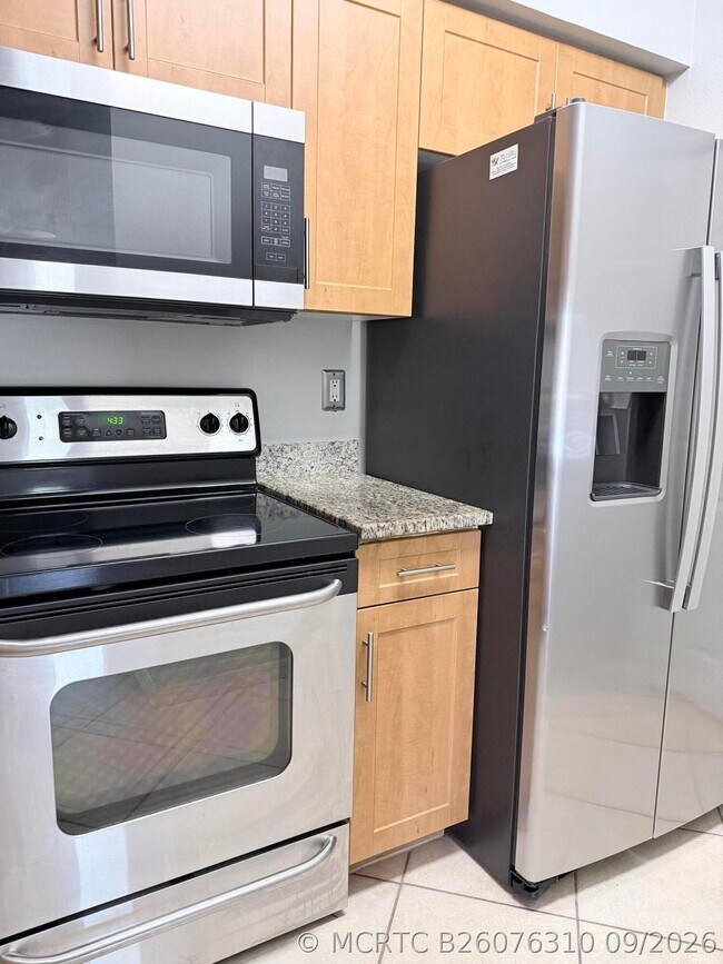 Foto del edificio - 6426 Emerald Dunes Dr