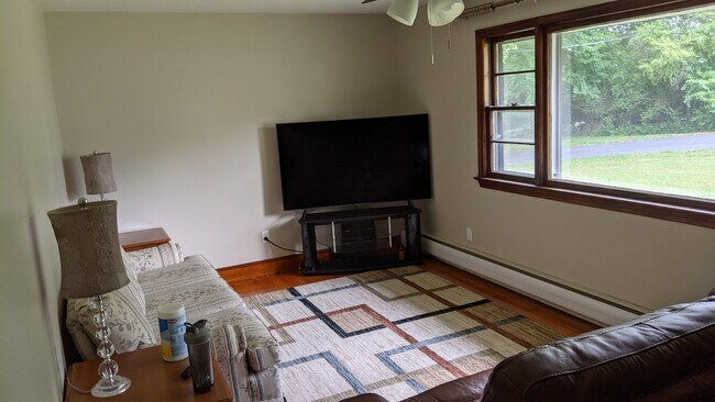 Building Photo - 37 Hornets Nest Ln