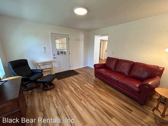 Building Photo - 1 br, 1 bath House - 52 Chester Place