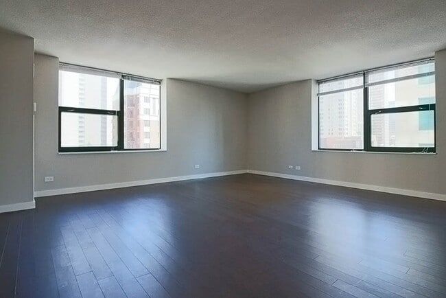 Photo - 59 W Huron St (Chicago, IL) Apartment