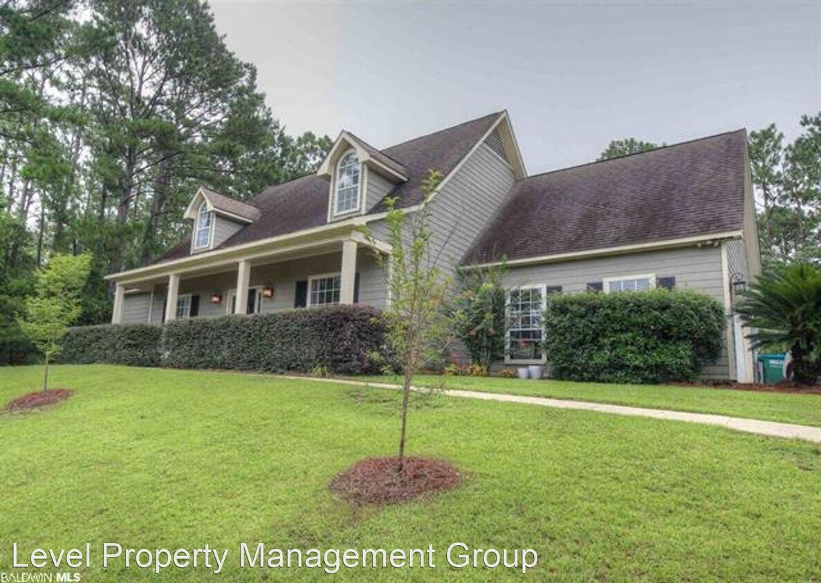 Primary Photo - 4 br, 2.5 bath House - 8 General Canby Dr.