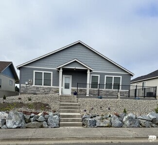 Building Photo - 725 Spyglass
