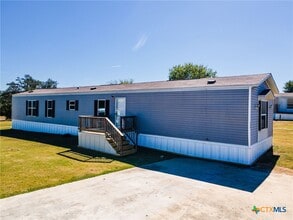 Building Photo - 40 Locust Dr