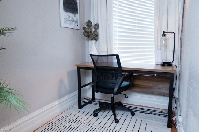 Foto del edificio - 2 br, 1 bath Duplex - 3247 Oregon Avenue 2...