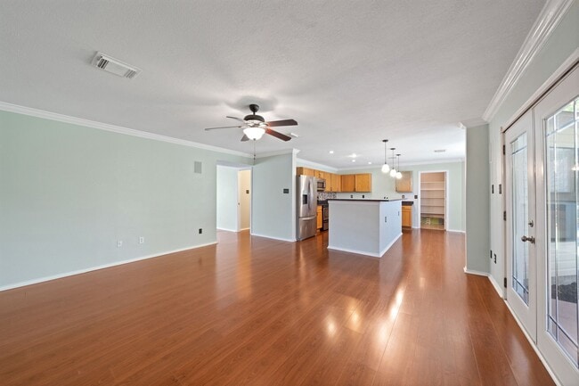 Building Photo - 10551 Bluegrass Pond