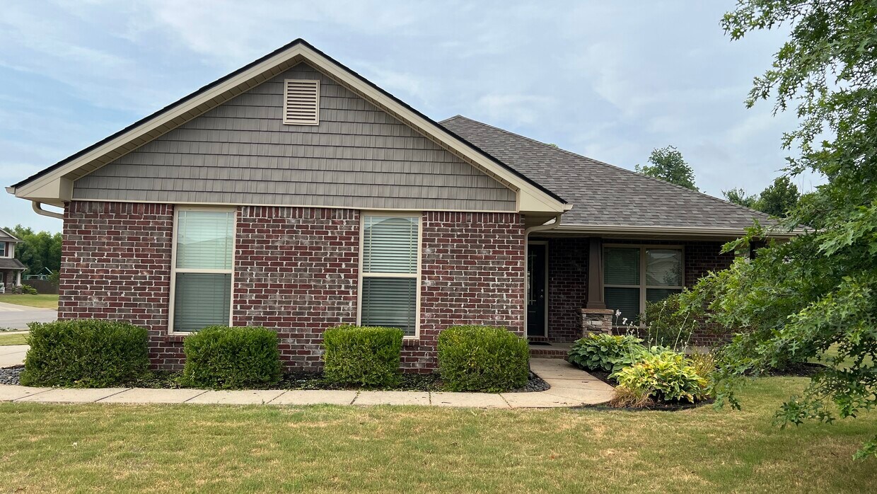 100 Midhurst Ct, Madison, AL 35756 House Rental in Madison, AL