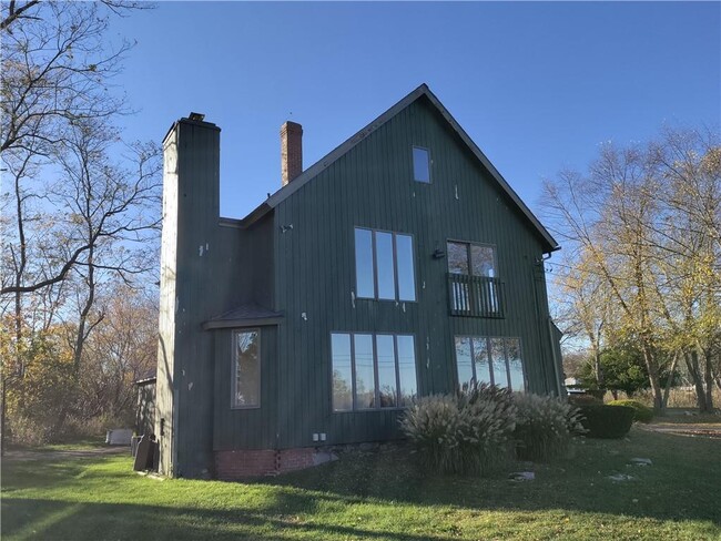 Building Photo - 1705 Wampanoag Trail
