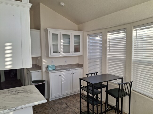 Dining room - 306 S Recker Rd