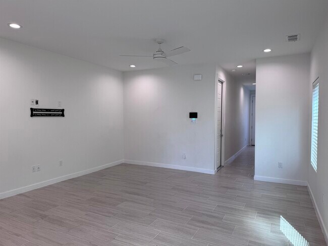 Foto del edificio - 417 Deer Path Lp