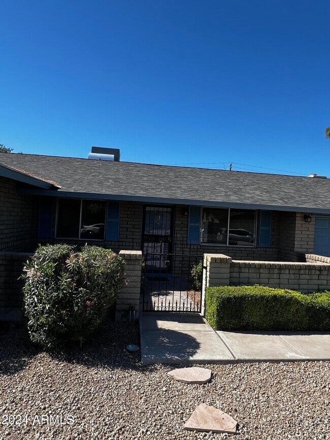 Building Photo - 2933 W Northview Ave