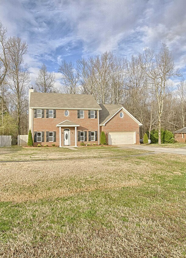Foto principal - 303 Early Harvest Ct