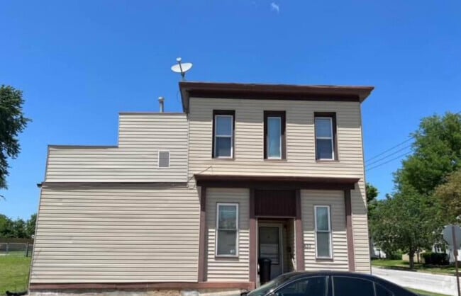 Building Photo - 837 Washington St
