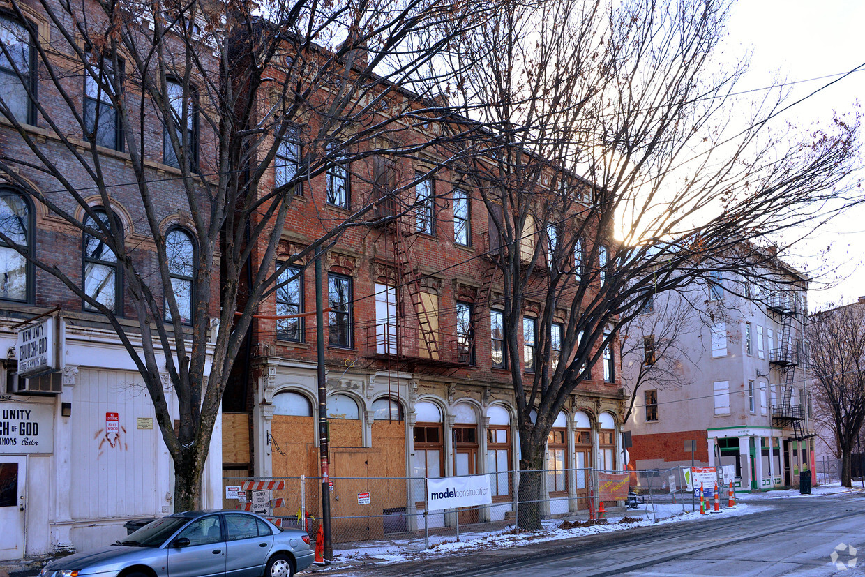 Foto del edificio - 1500 Elm St