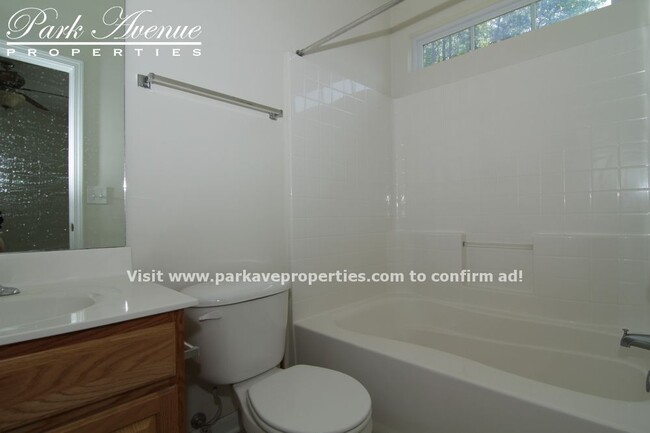 Foto del edificio - 5706 Bent Creek Circle  PENDING LEASE