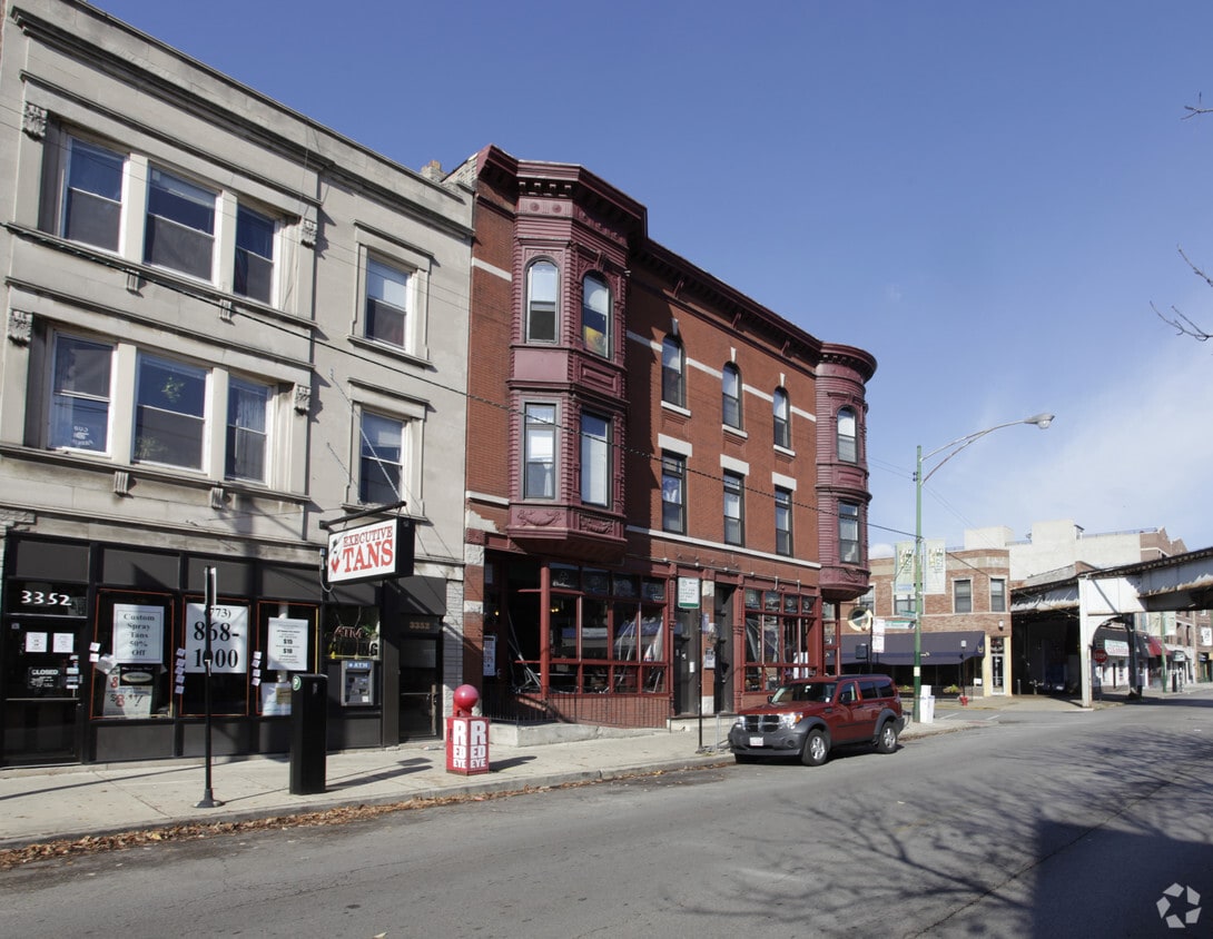 Foto del edificio - 3356-3358 Sheffield Ave